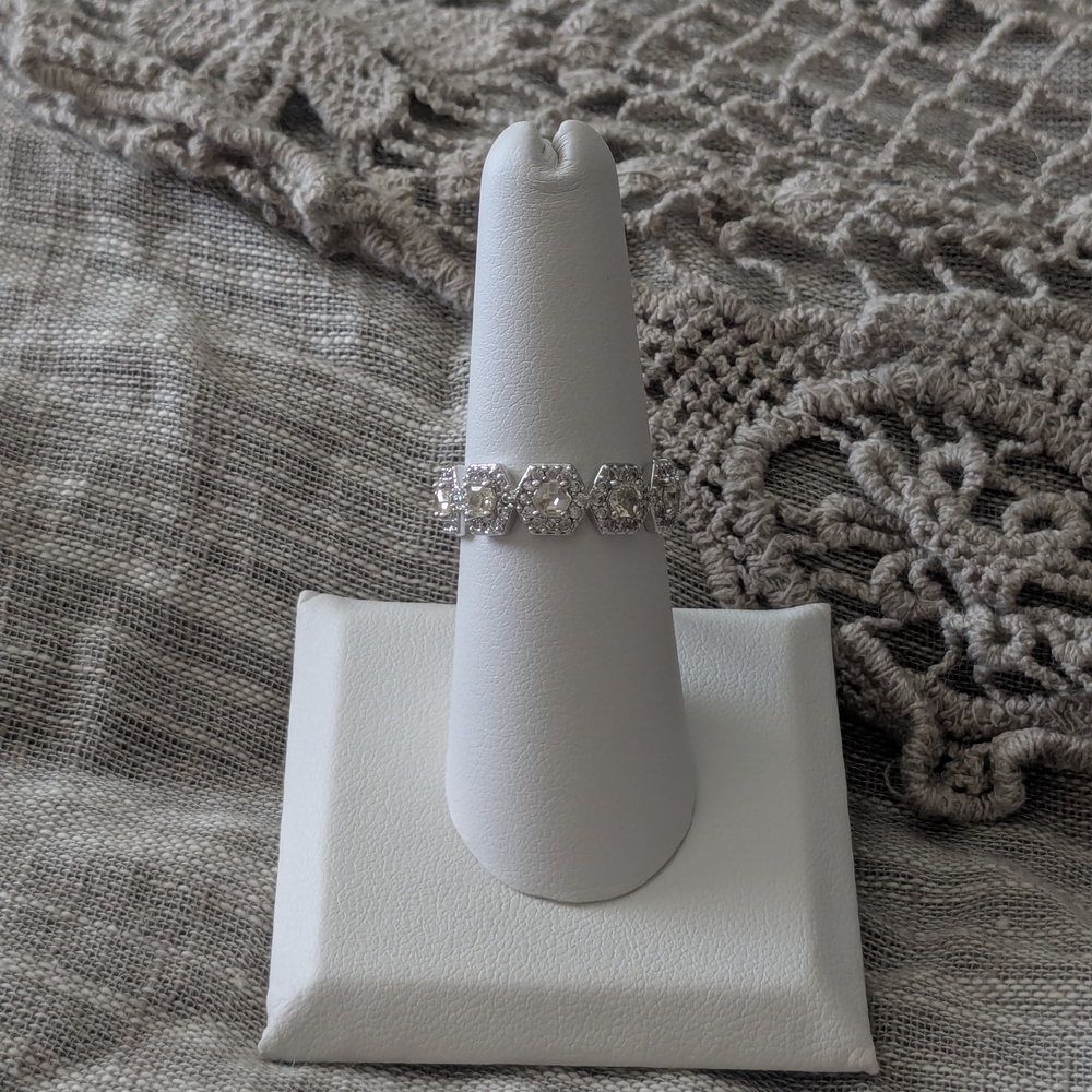 Elegant Silver And Citrine Women's Ring